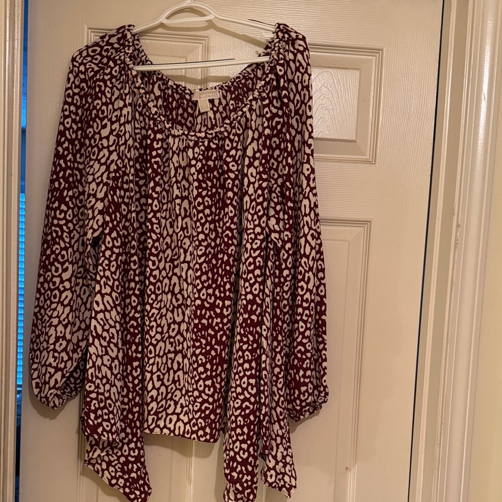 Stylish Oversized Women's Leopard Print Top Size 3X